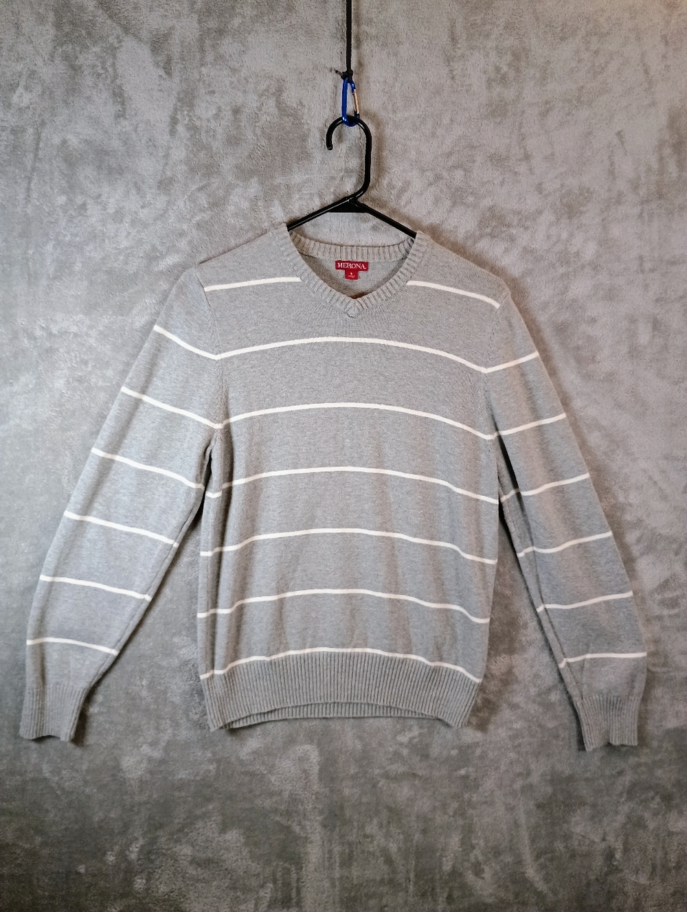 Merona Women's Gray Striped V Neck Sweater Size Small
